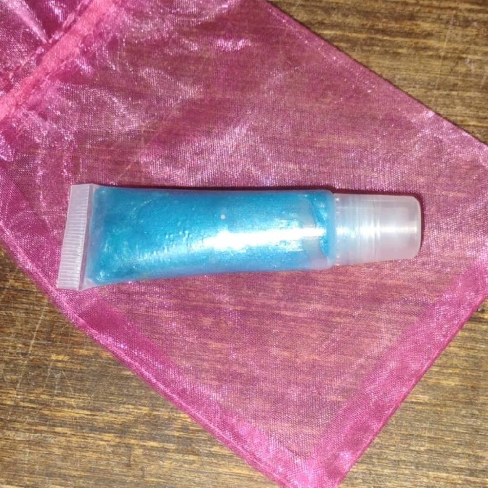 Blue Hydrating Moisturizer for Radiant Skin